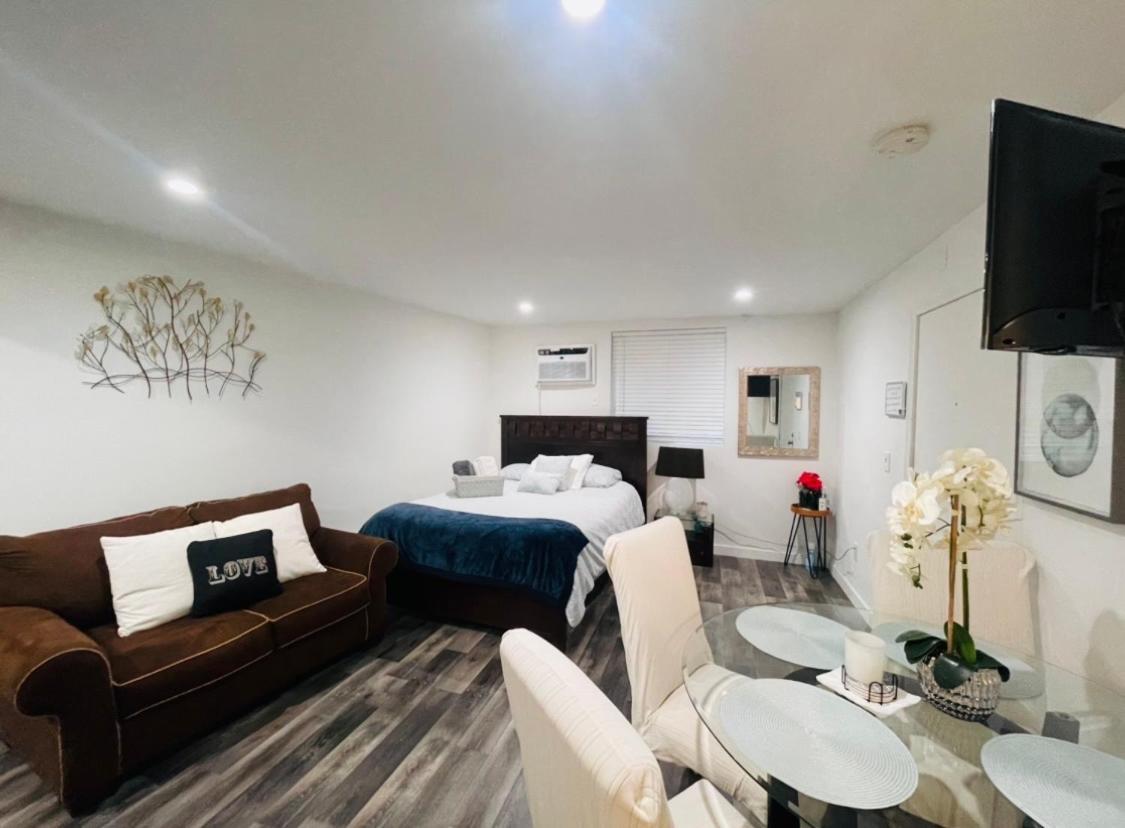 Lovely Sherman Oaks Studio Los Angeles Bagian luar foto