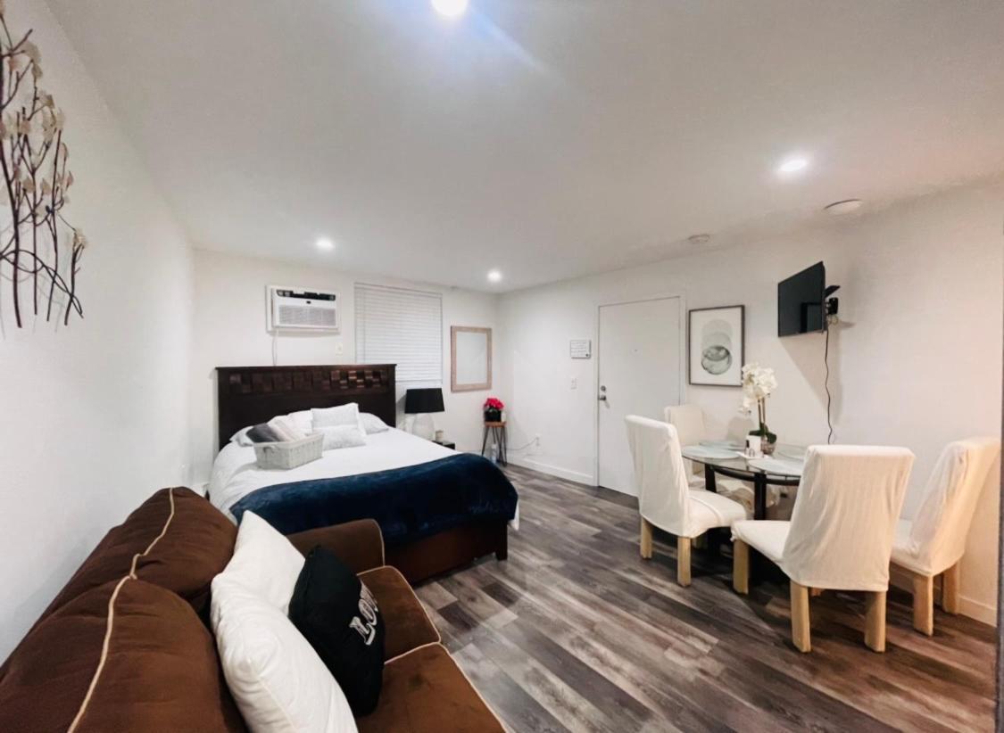 Lovely Sherman Oaks Studio Los Angeles Bagian luar foto